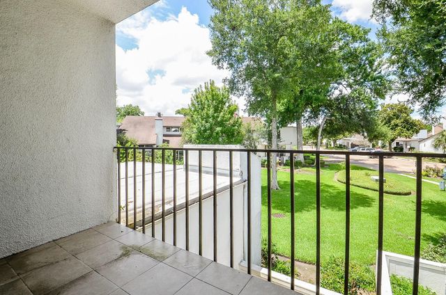 7655 S Braeswood Boulevard 27, Houston, TX 77071