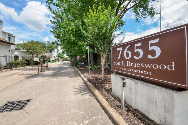 7655 S Braeswood Boulevard 27, Houston, TX 77071