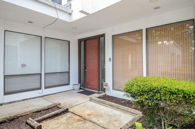 7655 S Braeswood Boulevard 27, Houston, TX 77071