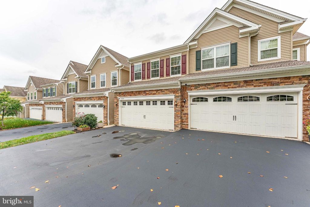 3520 MUIRWOOD DR, NEWTOWN SQUARE, PA 19073 — photo 2