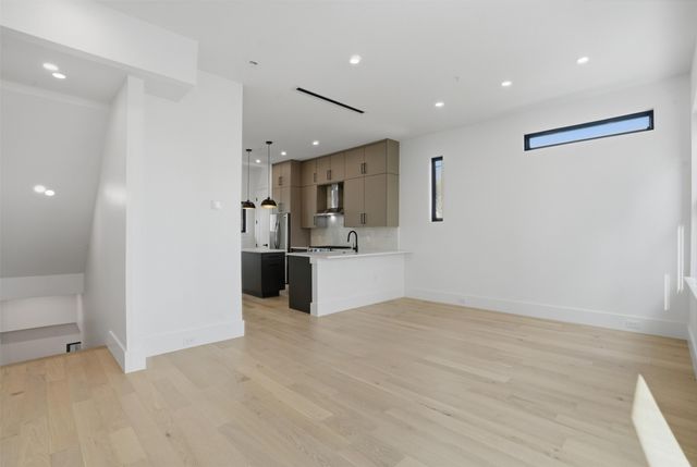 4526 Cabell Drive 100, Dallas, TX 75204