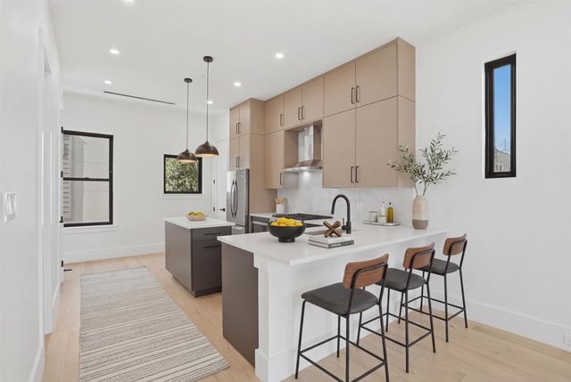 4526 Cabell Drive 100, Dallas, TX 75204