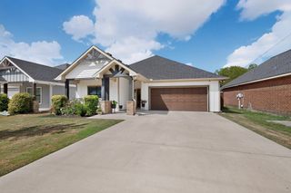 215 1/2 Aldridge Street, Waxahachie, TX 75165