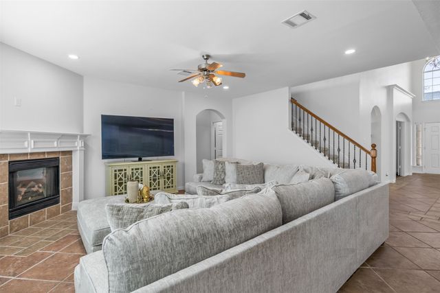 1124 Ginger Trail, Desoto, TX 75115