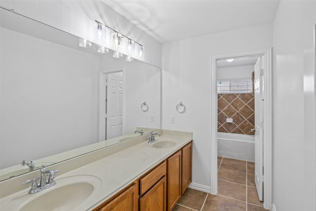 1124 Ginger Trail, Desoto, TX 75115