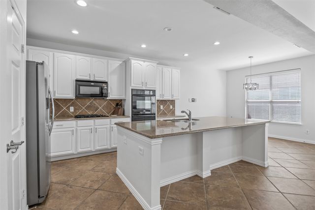 1124 Ginger Trail, Desoto, TX 75115