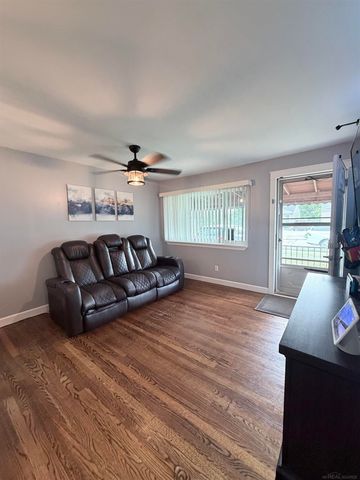 25264 Wiseman Street, Roseville, MI 48066