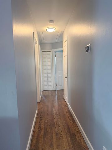 25264 Wiseman Street, Roseville, MI 48066
