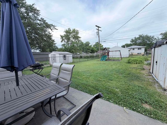 25264 Wiseman Street, Roseville, MI 48066
