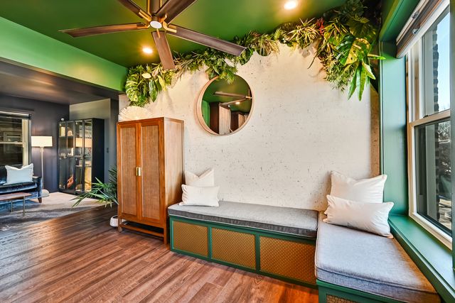 75 E Harris Avenue 3C, La Grange, IL 60525