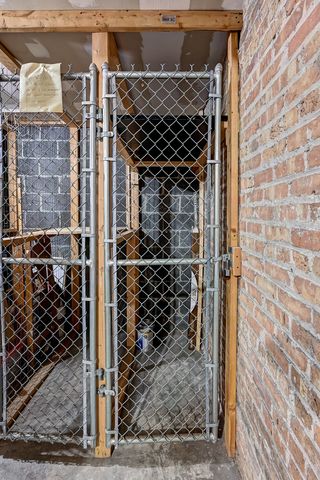 75 E Harris Avenue 3C, La Grange, IL 60525