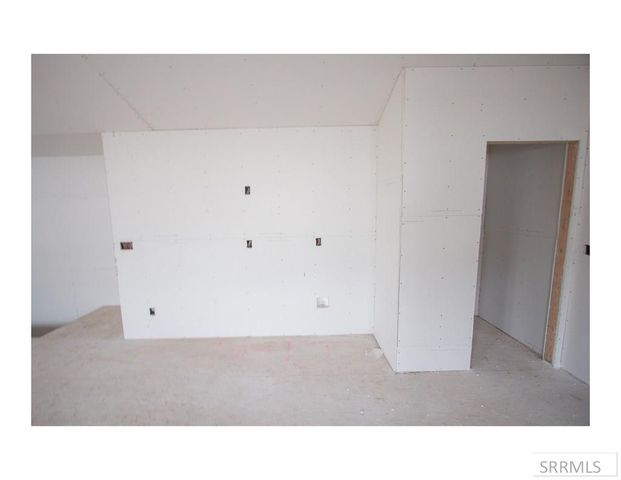 1640 Tide Pool Drive, Idaho Falls, ID 83401