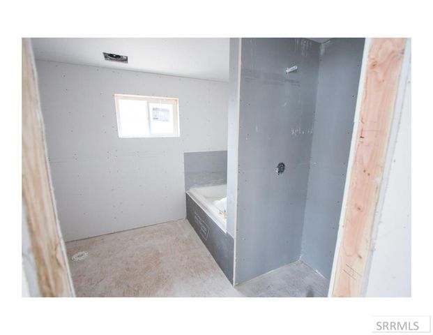 1640 Tide Pool Drive, Idaho Falls, ID 83401