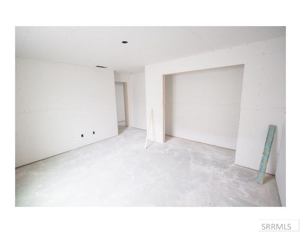 1640 Tide Pool Drive, Idaho Falls, ID 83401