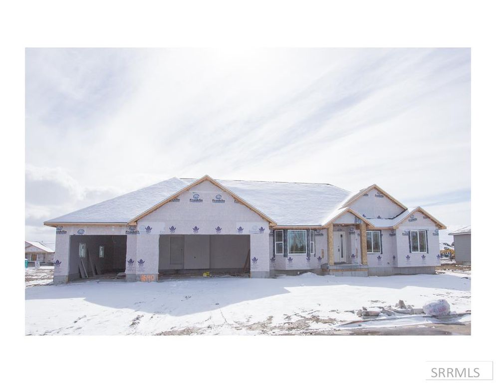1640 Tide Pool Drive, Idaho Falls, ID 83401