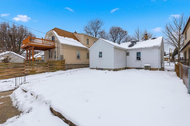 2706 S 48th STREET, Milwaukee, WI 53219