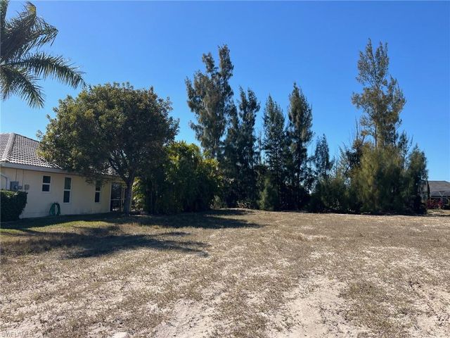 3748 SW 11th PL, Cape Coral, FL 33914