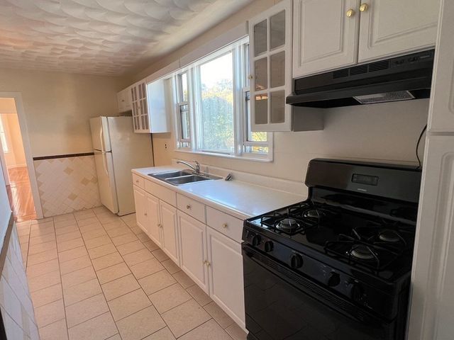 18 Woolson 3, Boston, MA 02126