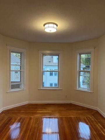 18 Woolson 3, Boston, MA 02126