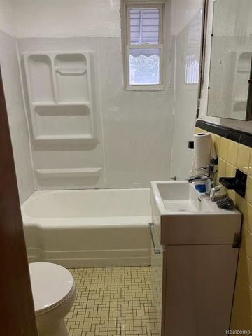 228 Borland Court, Saginaw, MI 48602