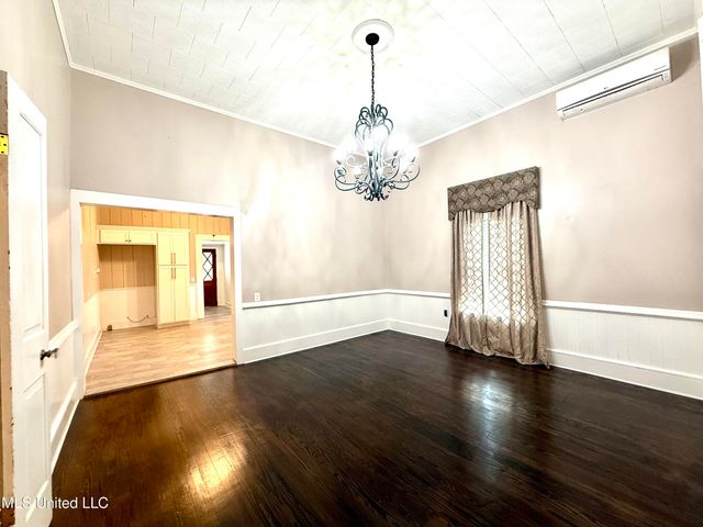 522 E Canal Street, Picayune, MS 39466