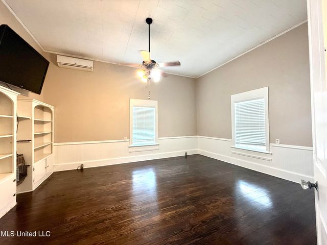 522 E Canal Street, Picayune, MS 39466