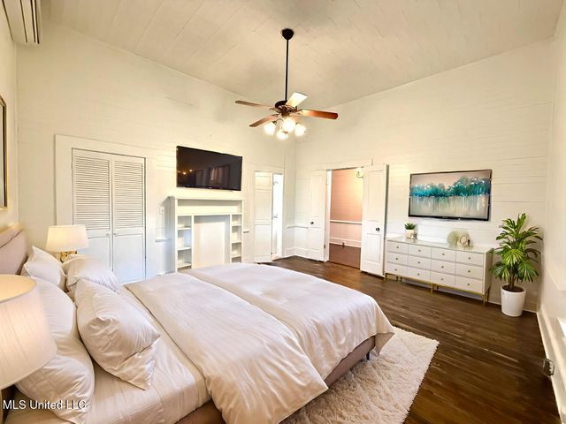 522 E Canal Street, Picayune, MS 39466