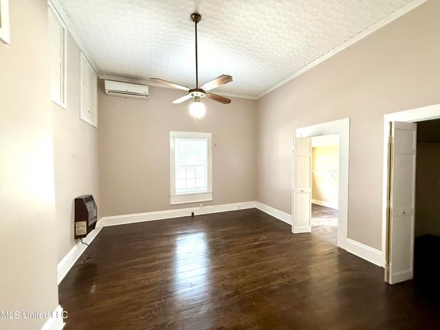 522 E Canal Street, Picayune, MS 39466