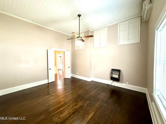 522 E Canal Street, Picayune, MS 39466