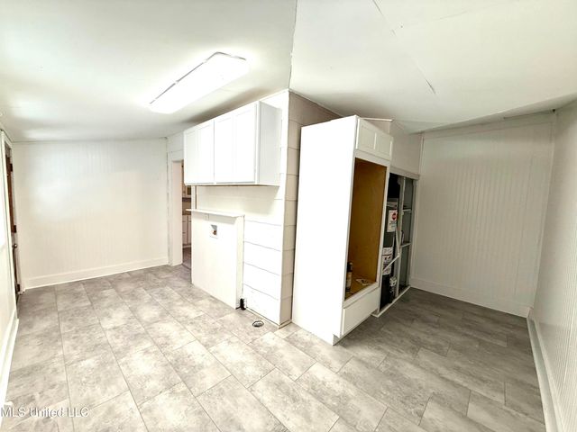 522 E Canal Street, Picayune, MS 39466