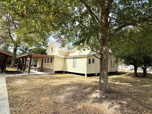 522 E Canal Street, Picayune, MS 39466