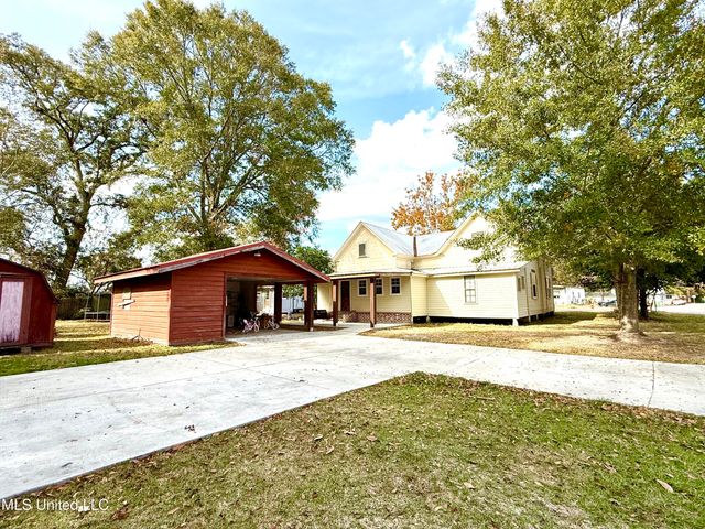 522 E Canal Street, Picayune, MS 39466