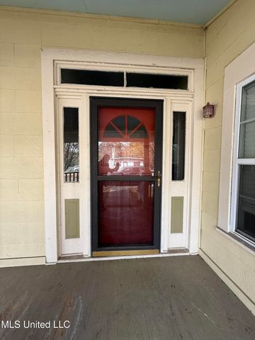 522 E Canal Street, Picayune, MS 39466