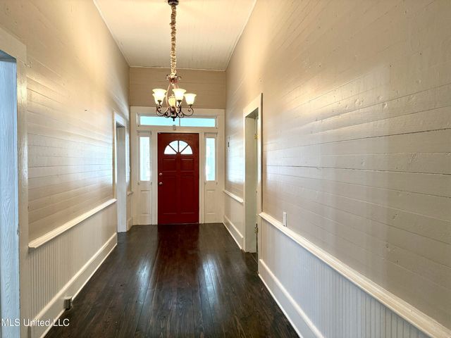 522 E Canal Street, Picayune, MS 39466