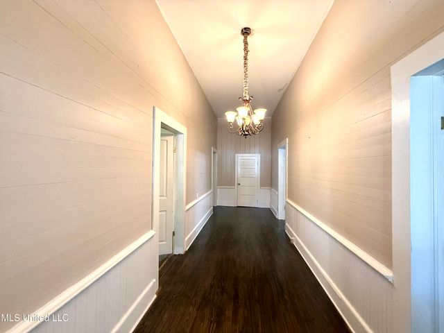 522 E Canal Street, Picayune, MS 39466