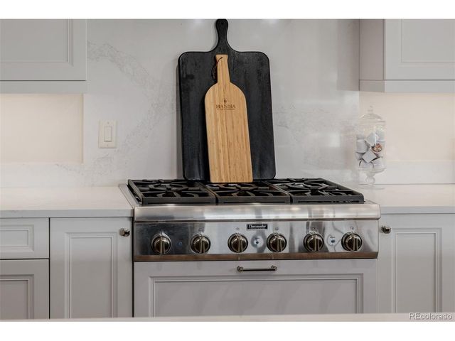 15075 E Pinewood Pl, Centennial, CO 80016