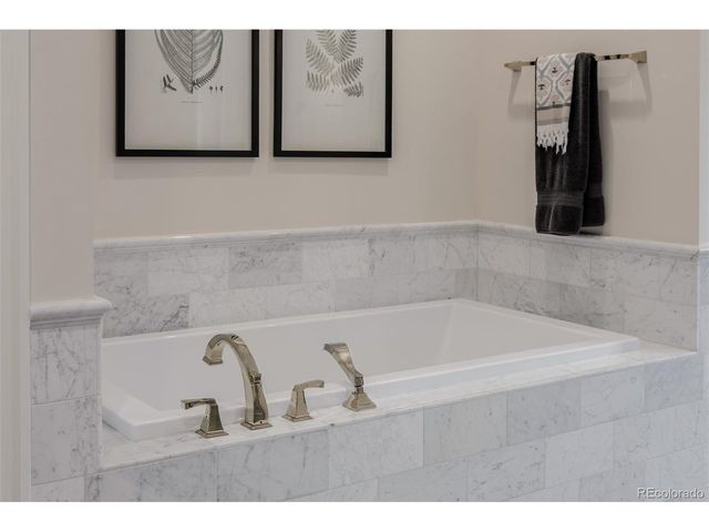 15075 E Pinewood Pl, Centennial, CO 80016