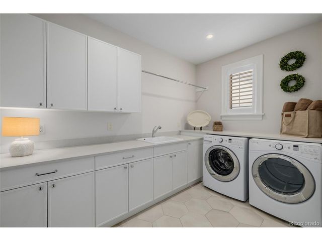 15075 E Pinewood Pl, Centennial, CO 80016