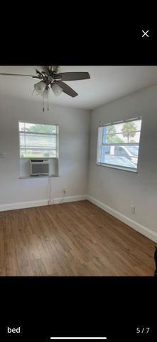 434 N 17th Street N, Fort Pierce, FL 34950