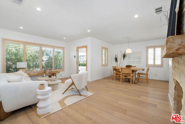 7881 Airlane Avenue, Los Angeles, CA 90045
