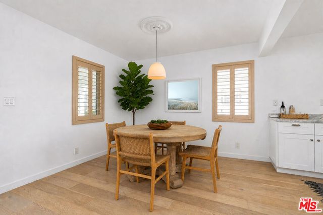 7881 Airlane Avenue, Los Angeles, CA 90045