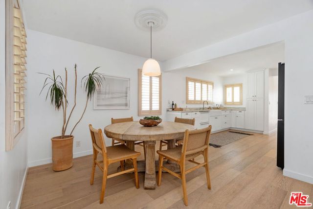7881 Airlane Avenue, Los Angeles, CA 90045