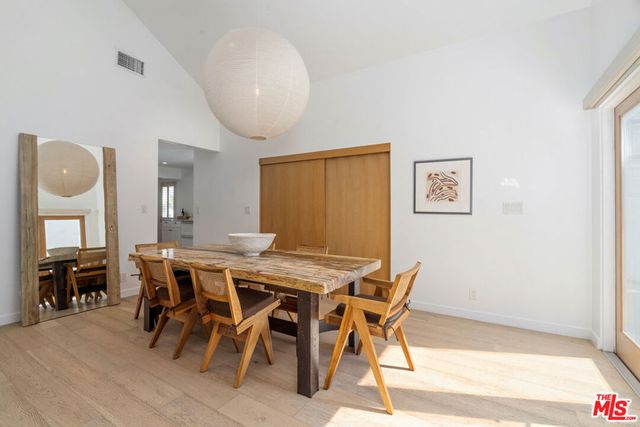 7881 Airlane Avenue, Los Angeles, CA 90045