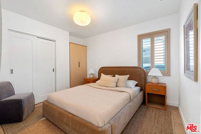 7881 Airlane Avenue, Los Angeles, CA 90045