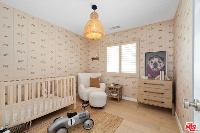 7881 Airlane Avenue, Los Angeles, CA 90045