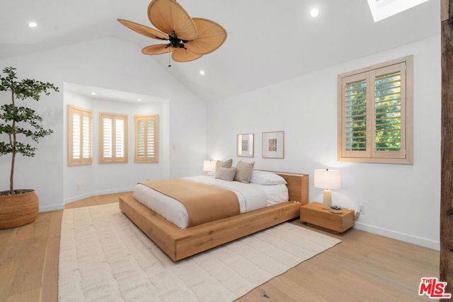 7881 Airlane Avenue, Los Angeles, CA 90045
