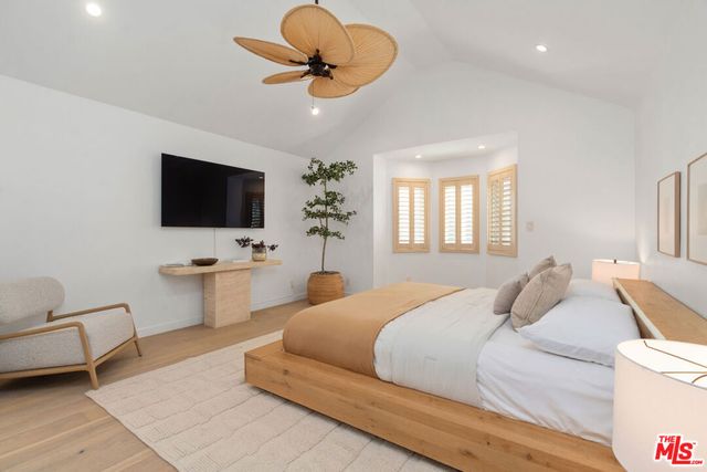 7881 Airlane Avenue, Los Angeles, CA 90045