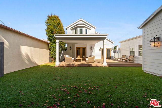 7881 Airlane Avenue, Los Angeles, CA 90045