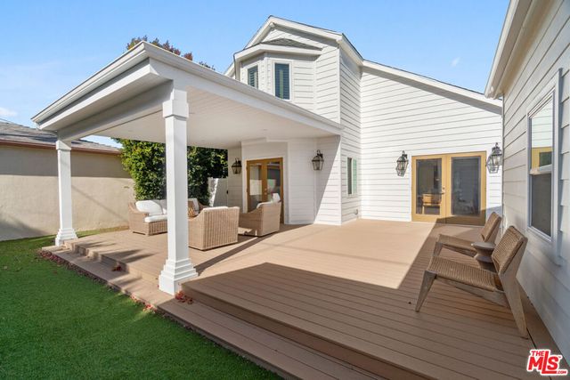 7881 Airlane Avenue, Los Angeles, CA 90045