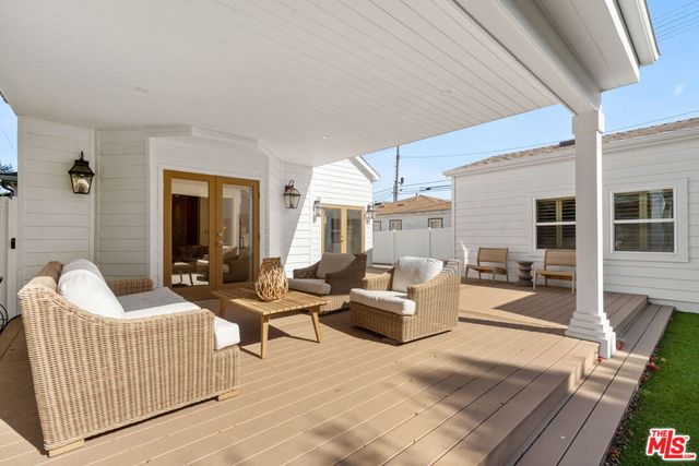 7881 Airlane Avenue, Los Angeles, CA 90045